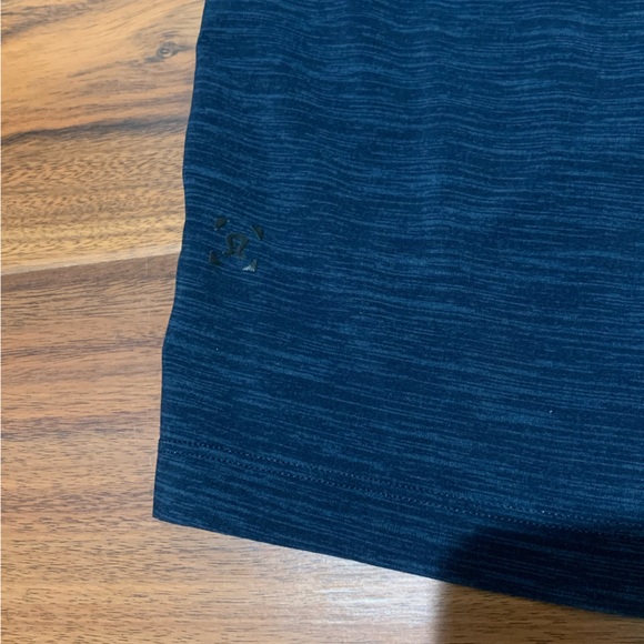 Lululemon T.H.E. Linerless Stripe Core, Blue/Black Short 9” - Men’s SIZE SMALL - Picture 4 of 14